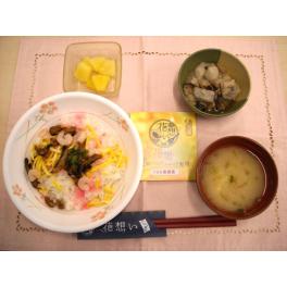 本日のお昼ごはん