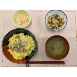 本日のお昼ごはん