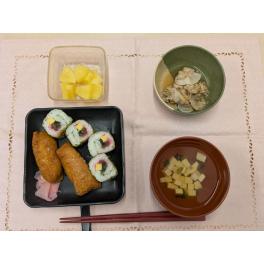 本日のお昼ごはん