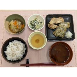 本日のお昼ごはん