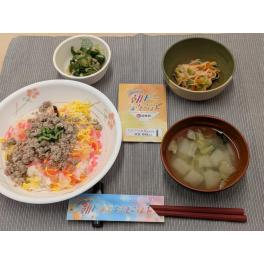 本日のお昼ごはん