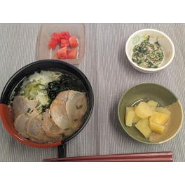 本日のお昼ごはん