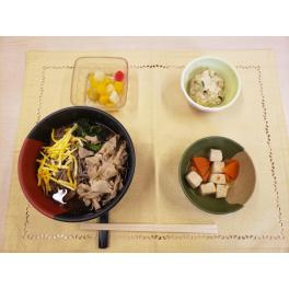 本日のお昼ごはん
